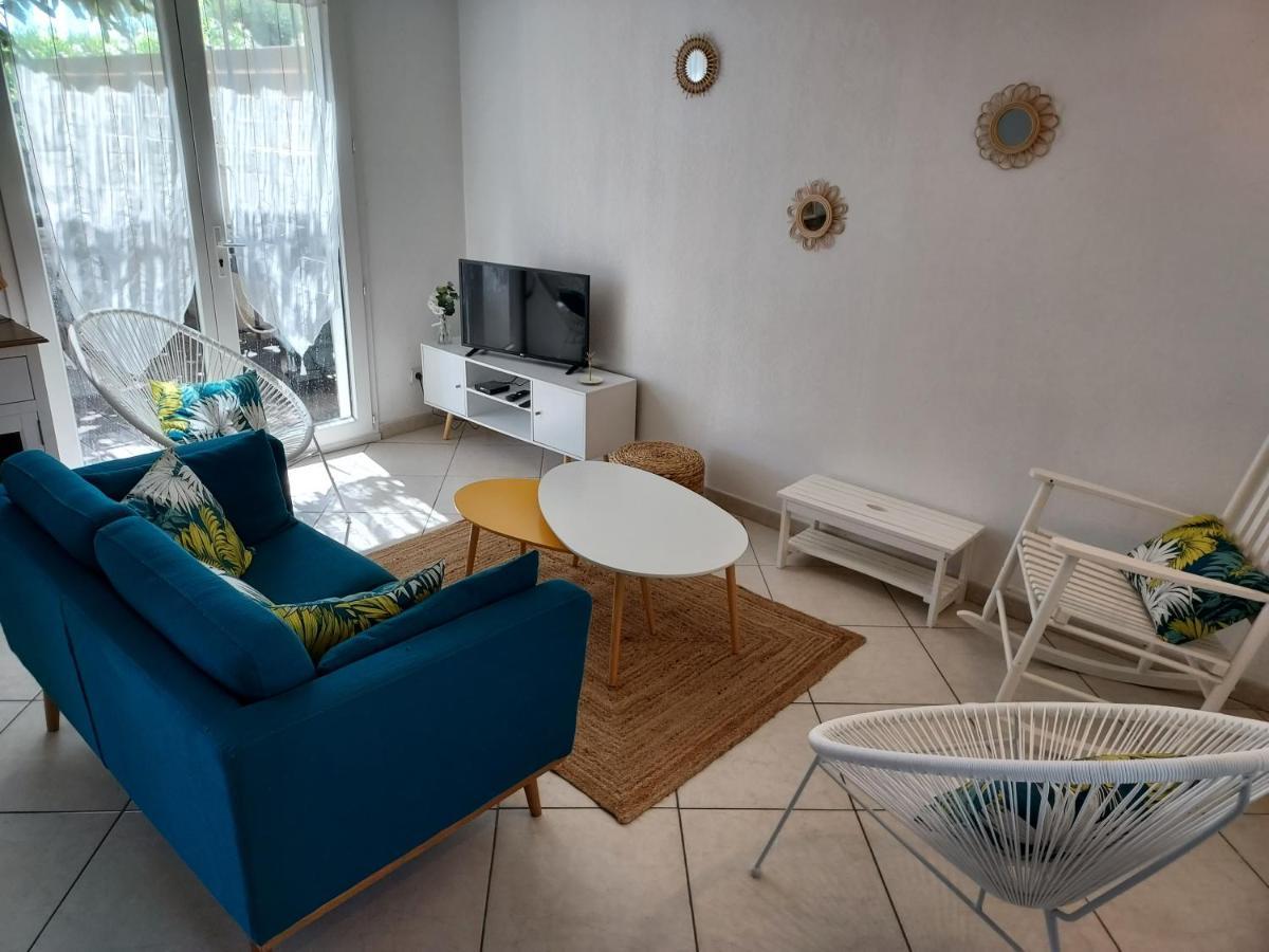Charmante Maison Avec Garage, Acces Direct A La *
