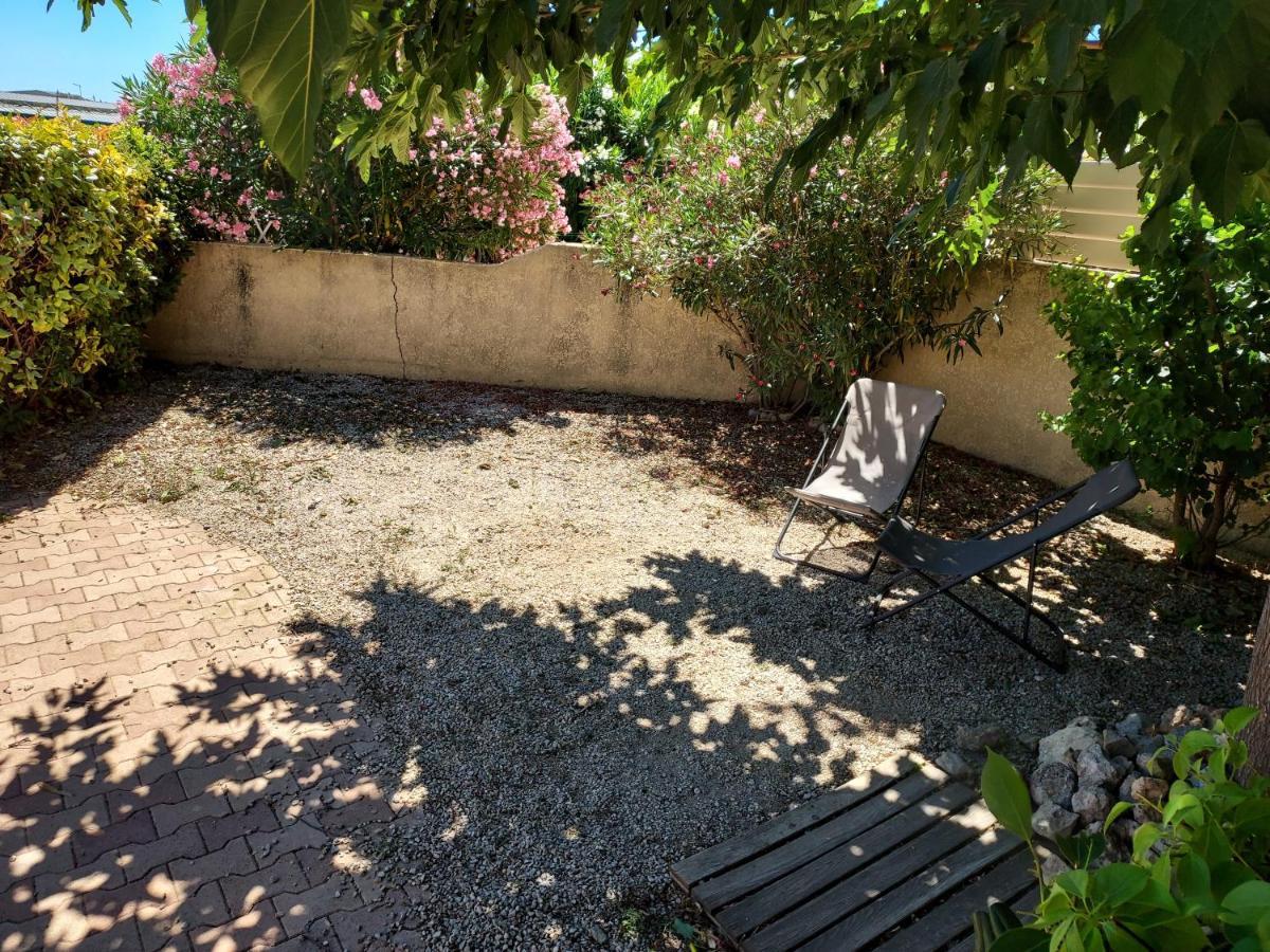 Charmante Maison Avec Garage, Acces Direct A La